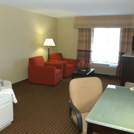 Holiday Inn Hotel & Suites Owatonna Ngoại thất bức ảnh