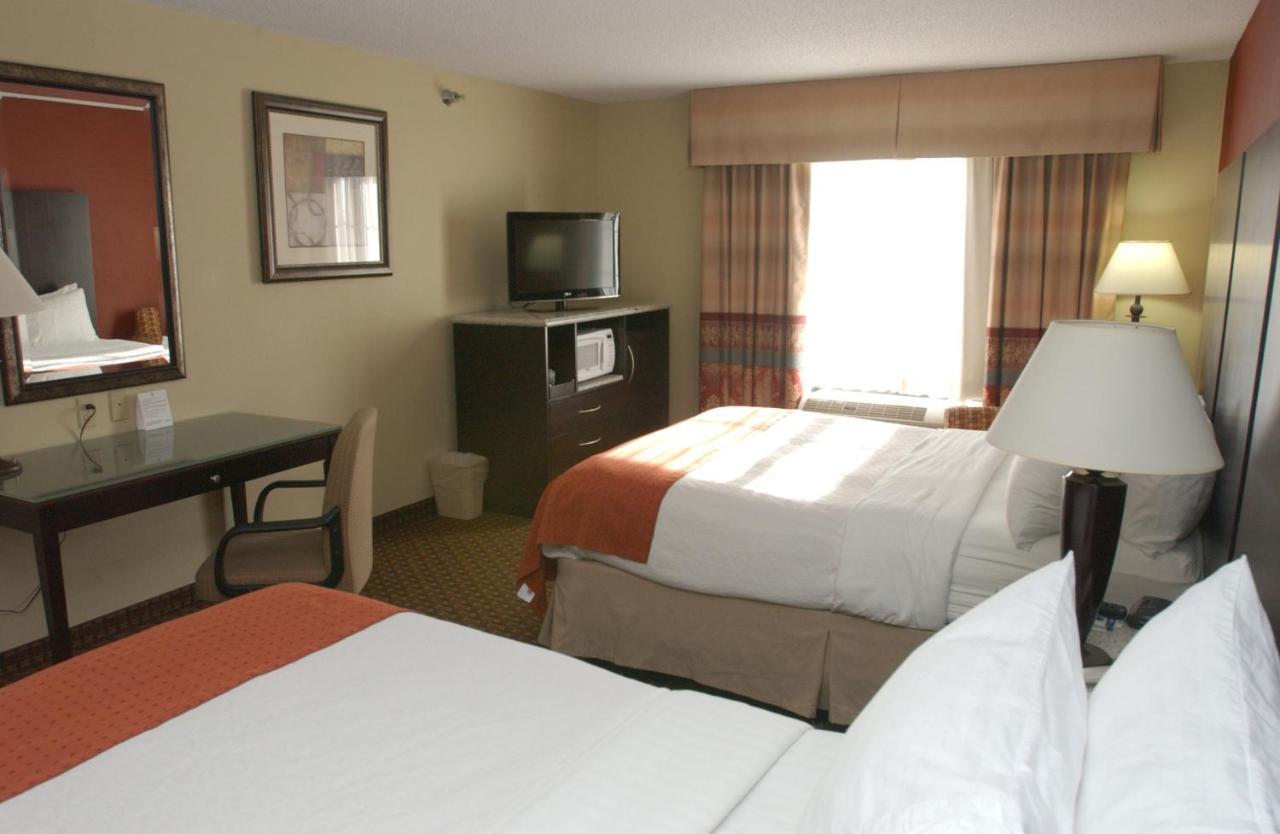 Holiday Inn Hotel & Suites Owatonna Phòng bức ảnh